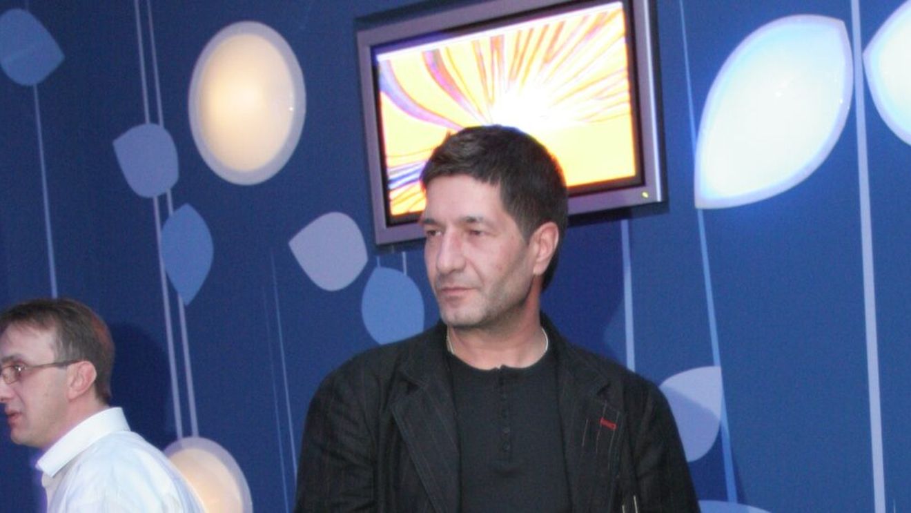 Am deschis un plic pe care scrie DIVERTIS și am dat peste Radu Pietreanu - Soarta face glume pe banii noștri