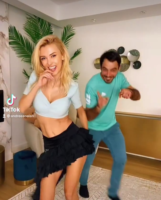 Bărbatul care îi aduce zâmbetul pe buze Andreei Bălan, după despărțirea de Tiberiu Argint. Cei doi se cunosc de ani de zile