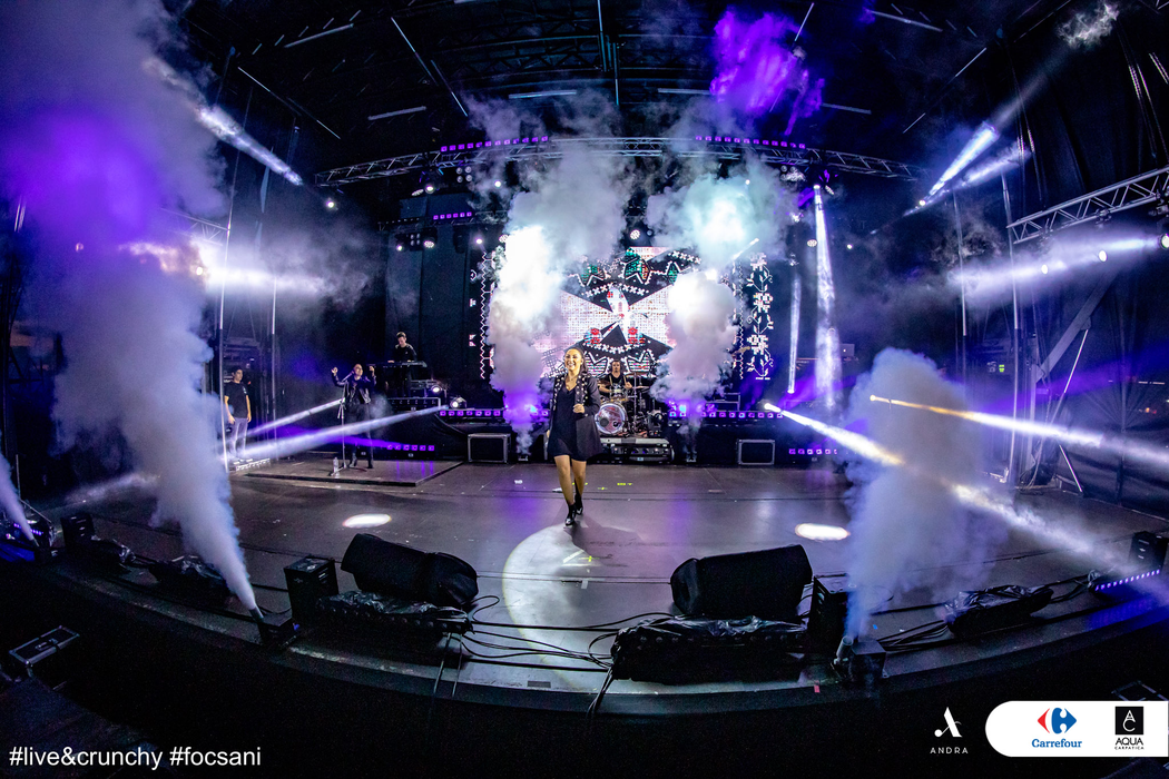 Andra Măruță, scene uluitoare în timpul concertului din Focșani! Ce i-au făcut cei din primul rând