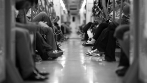 Un controlor a prins 5.000 de călători fără bilete și le-a dat amenzi. Ce i s-a întâmplat la scurt timp după
