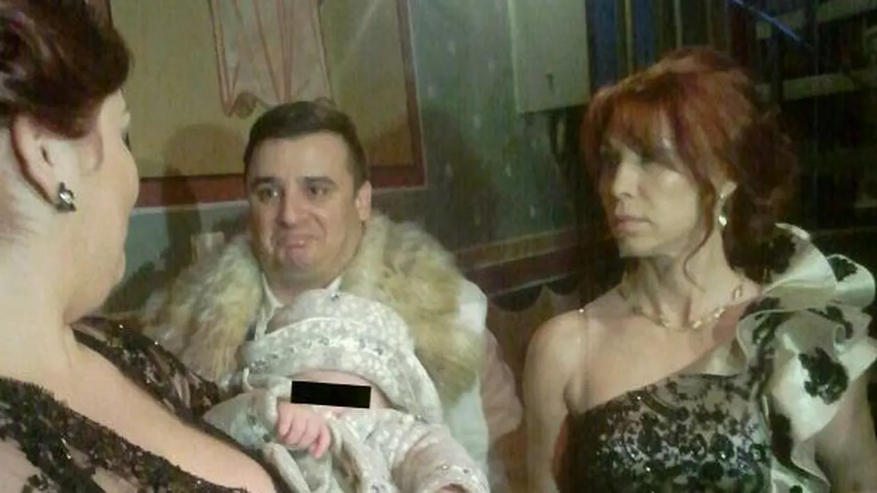 Primele imagini de la botezul fetitei lui Liviu Guta! Vezi aici ce draguta este cea mica