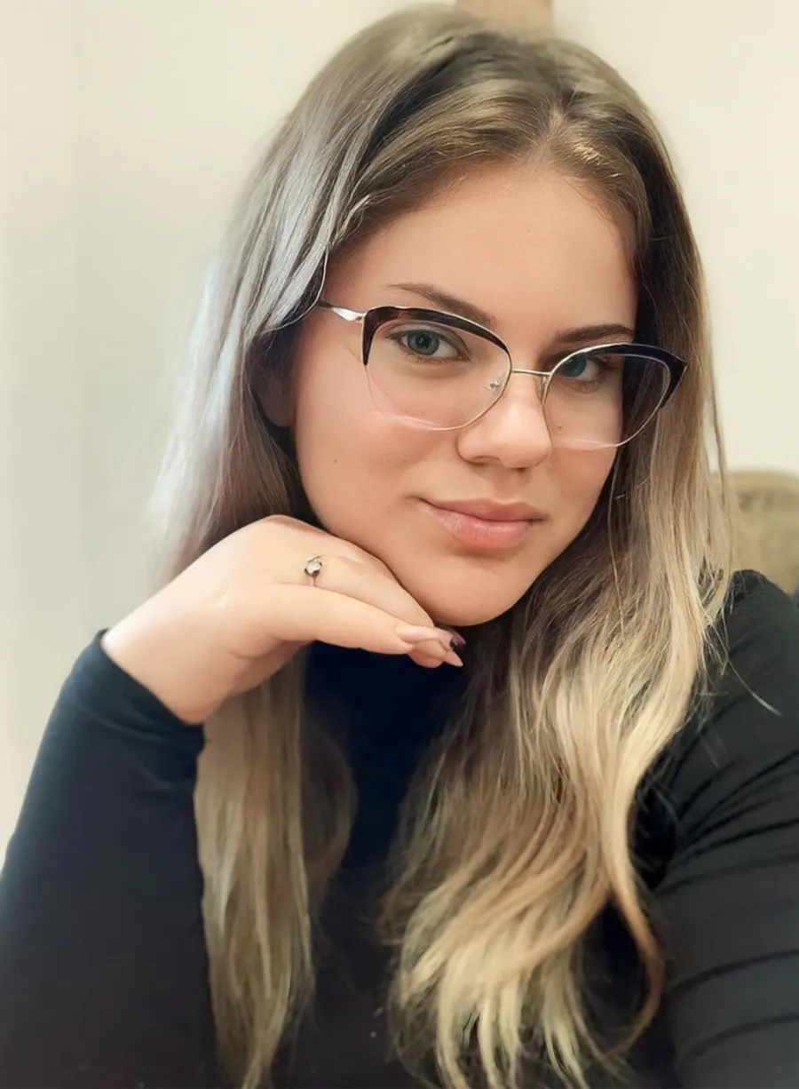 Miruna Alexandra, tânăra care are nevoie de ajutorul tuturor / Foto: Facebook