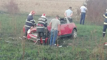 Accident grav pe A1! O femeie a rămas încarcerată