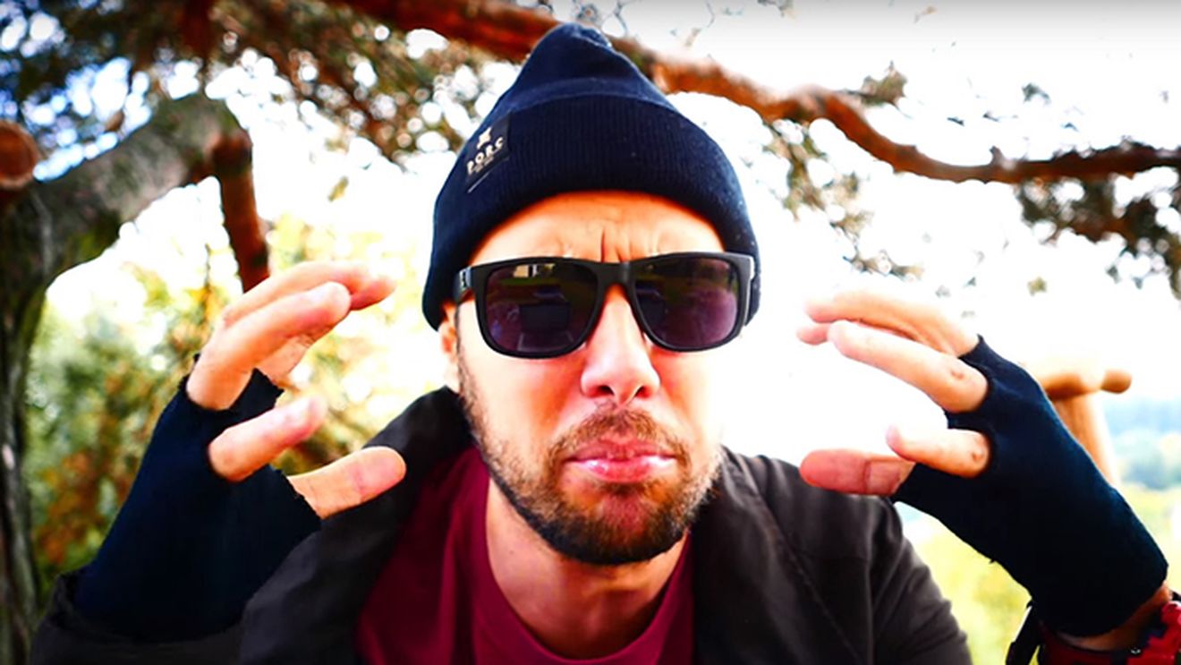 DELIRIC a fost implicat într-un accident auto! Care este starea cântăreţului în acest moment