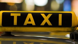 Taximetrist batut de un tanar caruia ii ceruse sa-si stinga tigara