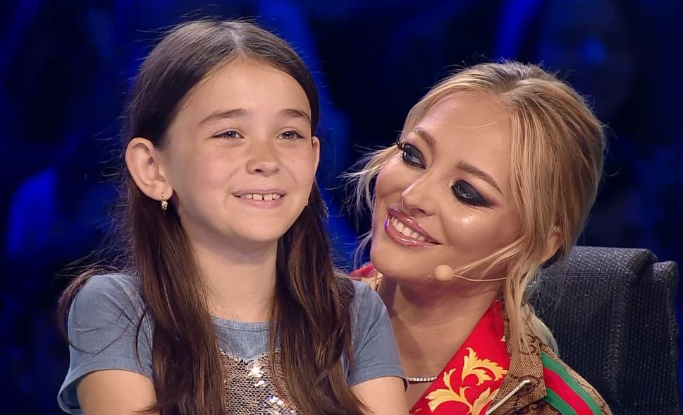 Delia, la un pas să izbucnească în lacrimi pe scena ”X Factor”! Cine este fetița care a sensibilizat-o pe artistă