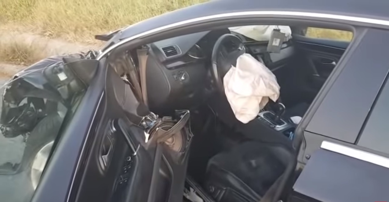 Accident înfiorător într-o zonă blestemată din Iași. 2 morți și 2 răniți, în urma impactului. E șocant la cât s-au blocat acele de la kilometraj