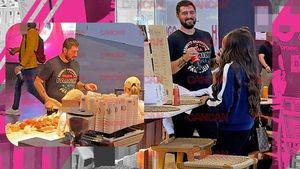 Adio, Zanzibar! Ce i-a făcut Cazacu în mall. Fostul concurent de la ”Survivor” și-a luat prin surprindere iubita!