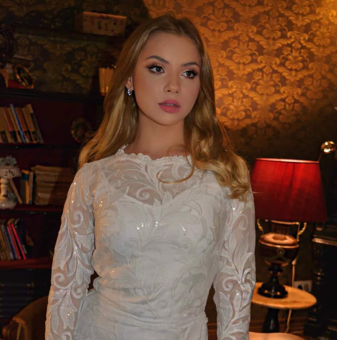 Secretul Mariei Crăciun: de la ”fetița cu voce de aur”, la cântăreața care a emoționat cu ultima piesă, ”Din vina mea” VIDEO