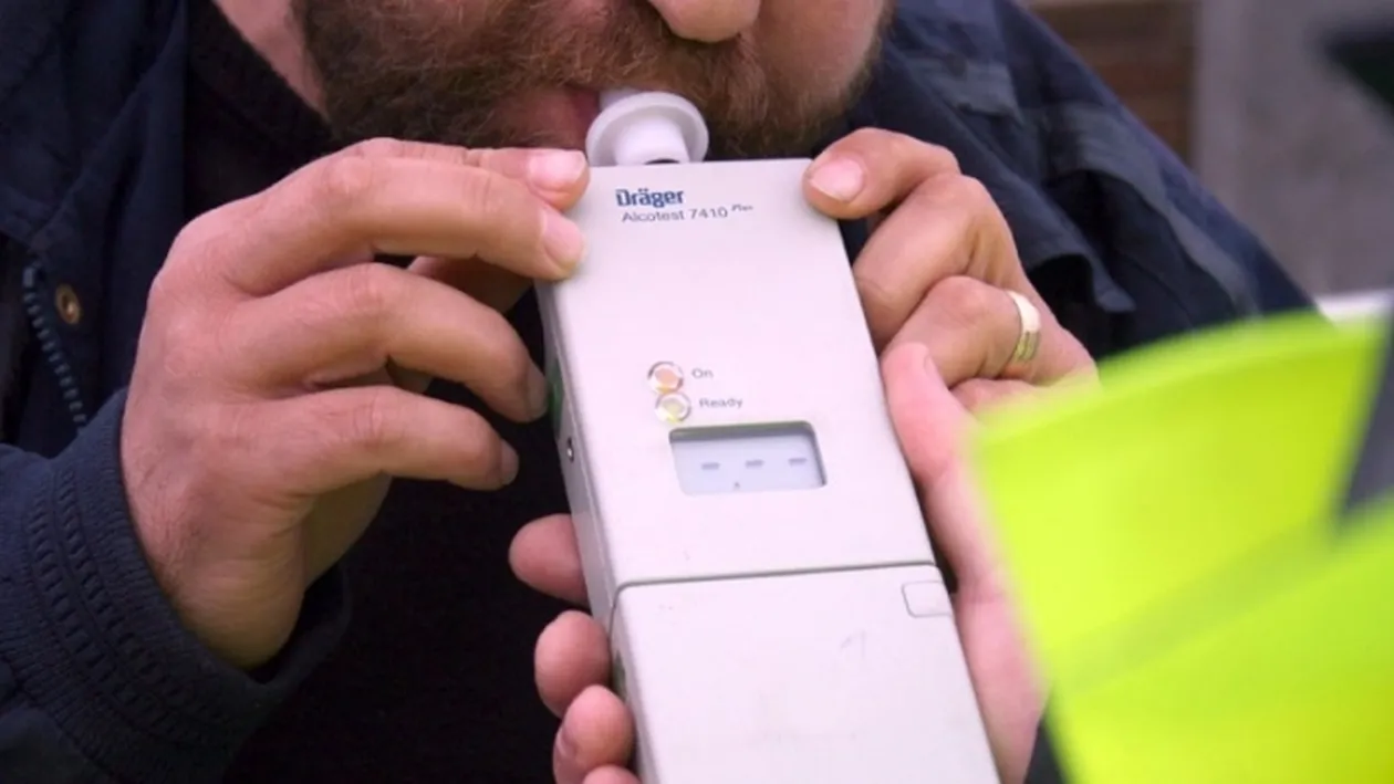 Unui şofer i s-a întocmit dosar penal pentru conducere sub influenţa alcoolului şi i s-a ridicat permisul, deşi avea alcoolemie 0