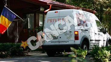 Ultimele pregatiri pentru petrecerea de nunta a Elenei Basescu - La Palatul Snagov se pun la punct ultimele detalii