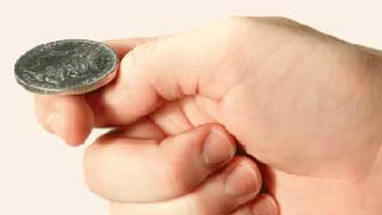 Datul cu banul, un ritual din magia veche care cheama spiritele