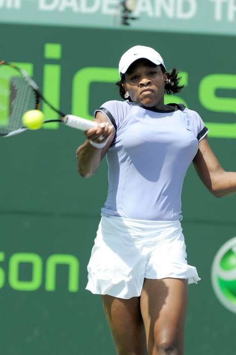 Serena Williams defeat Svetlana Kuznetsova of Russia during their women's singles semifinals match on day eleven of the Sony Ericsson Open at the Crandon Park Tennis Center on April 3, 2008 in Key Biscayne, Florida. Foto: Profimedia