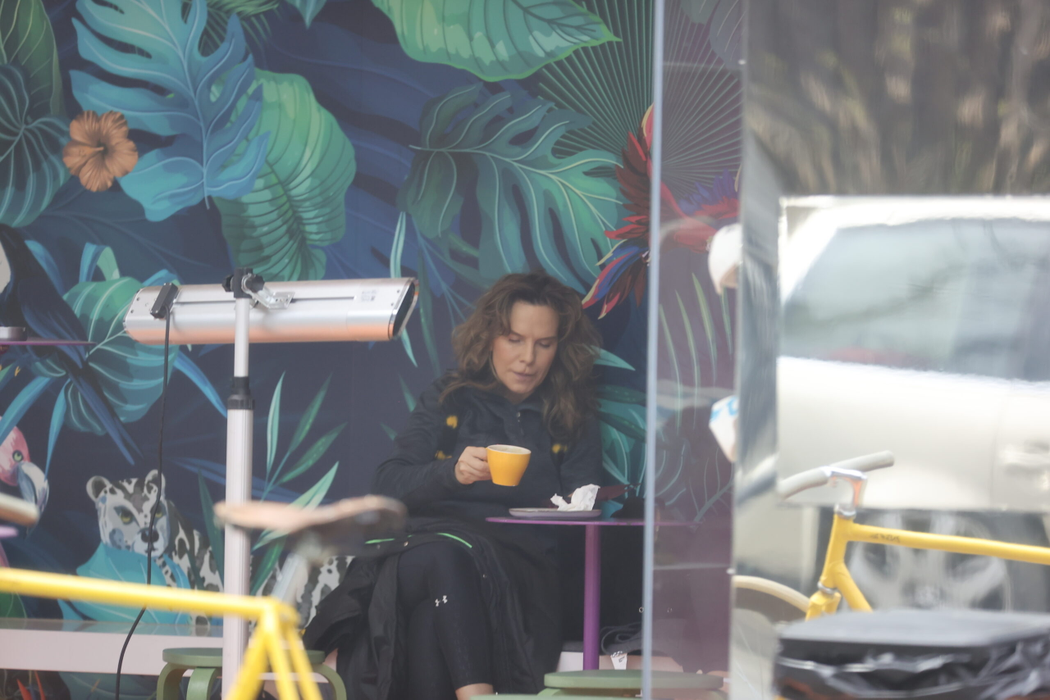 Anna Lesko soarbe o cafea după ce a fost la sală (Foto: CANCAN.RO)