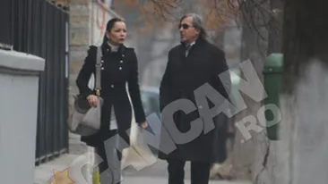 Ii aduce pe cei mici de la Timisoara, la Bucuresti. Ilie Nastase le cauta gradinita copiilor lui Brigitte!