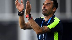 Antrenorul FCSB-ului, "pulverizat" fără milă: "Bate din palme de parcă suntem la defilările de pe vremea lui Ceaușescu"