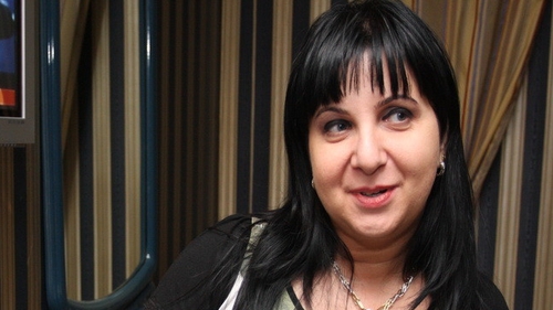 Nu vrea sa se marite, dar ii arata iubirea in alt mod! Uite ce legamant de dragoste au ales Carmen Serban si iubitul sa faca!
