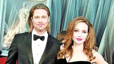 Angelina Jolie i-a cumparat lui Brad Pitt un elicopter de un milion de euro