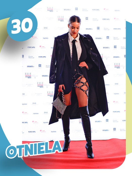Atenţie! Ies pe interval TOP 30 de vedete care au transformat străzile din Capitală în podium! Andreea Bălan, Anna Lesko sau Lavinia Pîrva au înnebunit audienţa cu cizmele sexy!