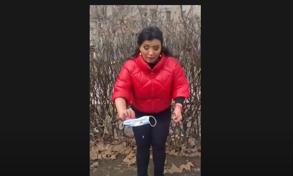 Adriana Bahmuțeanu îndeamnă oamenii la protest împotriva măștii de protecție