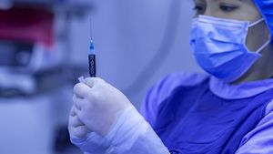 A apărut prospectul în română al vaccinului anti-COVID-19. Iată tot ce trebuie să știi despre admnistrare și reacții adverse