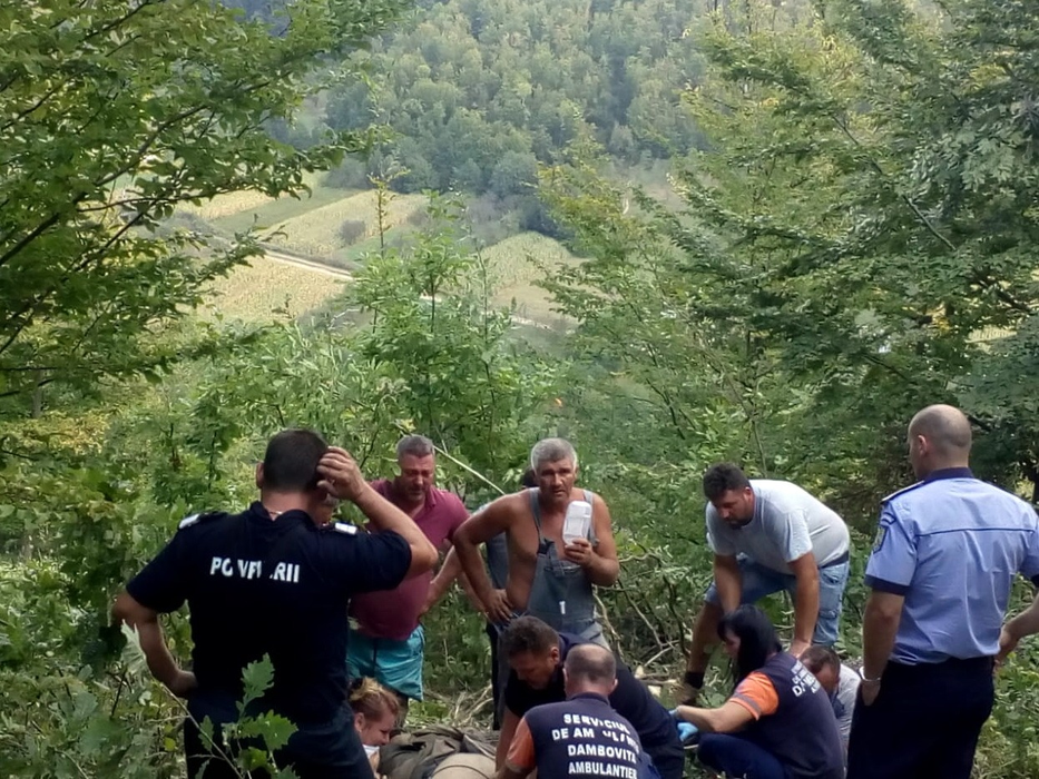 Bărbatul a murit strivit de tractorul pe care îl conducea