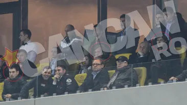 Loja magnificilor! Ilie Nastase si Piturca Jr. au urmarit cu sufletul la gura partida dintre Steaua si Chelsea