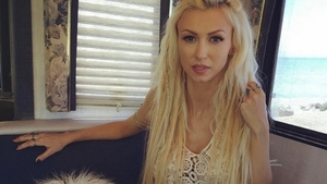 Andreea Bălan şi-a filmat fiica în ziua în care a împlinit 4 luni! Nu credeai că artista ar face asta nicicând