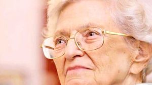 Draga Olteanu Matei a lăsat o scrisoare pentru români. „Dragii mei, când n-oi mai fi vă rog nu mă plângeți" sunt primele cuvinte așternute pe hârtie de marea actriță