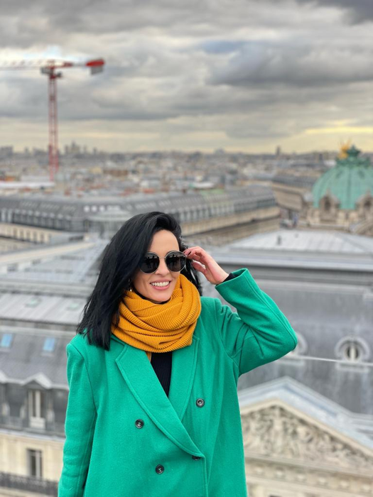 Cosmina Păsărin a vizitat Parisul de ziua ei