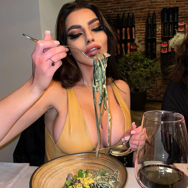Maria își alege cu atenție dieta