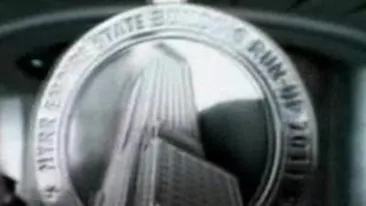 VIDEO Concurs de urcat scarile in Empire State Building! Un barbat a urcat cele 102 etaje in 10 minute!