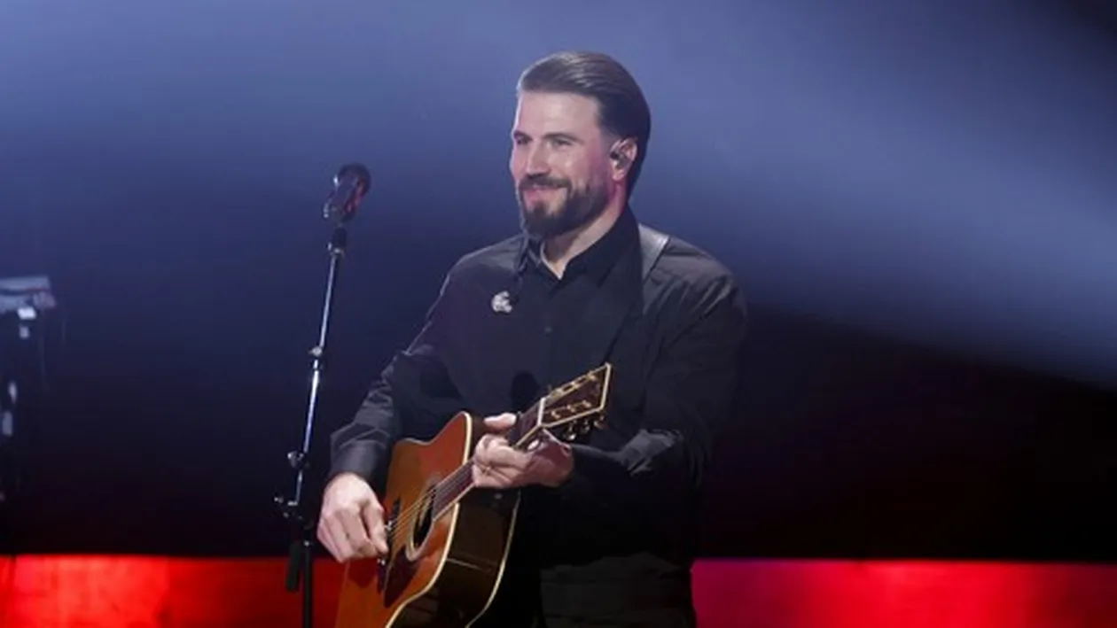 Arestat pentru că gonea cu mașina, o vedetă a muzicii a reușit să scape de acuzații. Cum a păcălit etilotestul