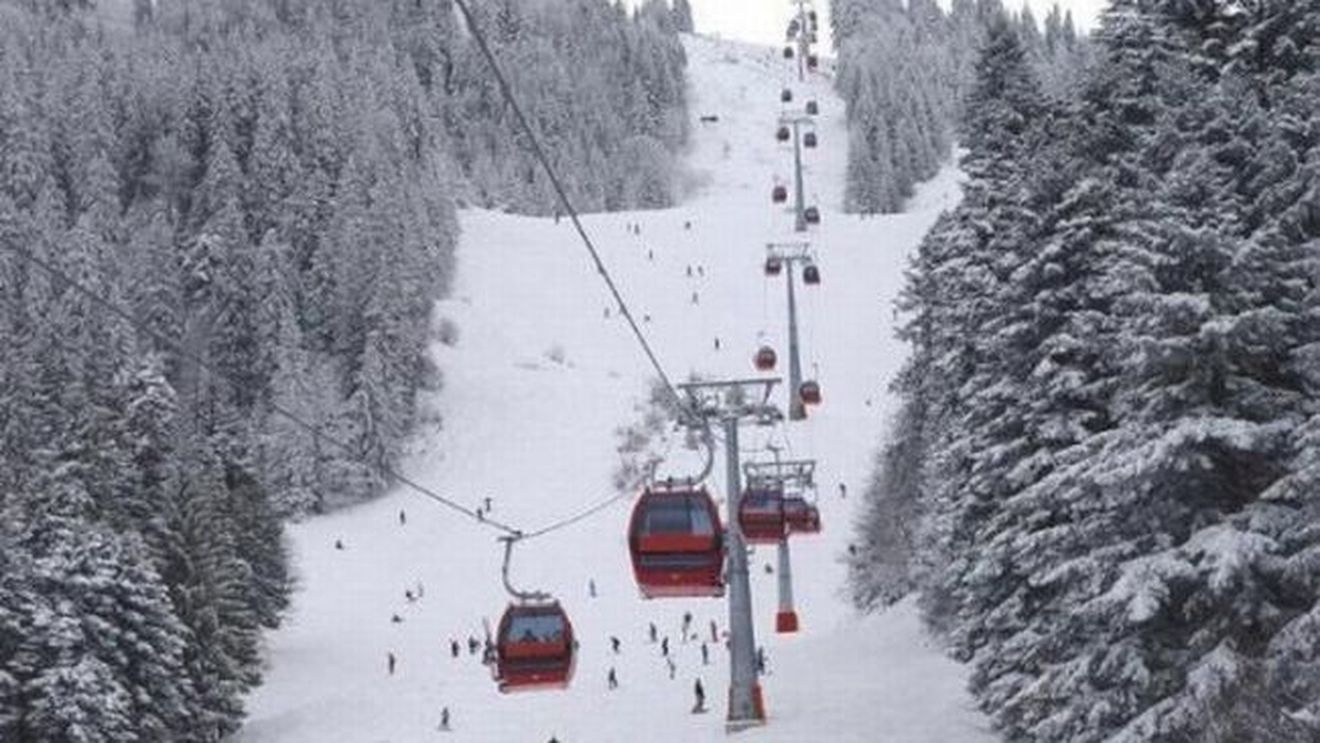 VIDEO. Ninge în mai multe judeţe, traficul, îngreunat! Cum intervin autorităţile