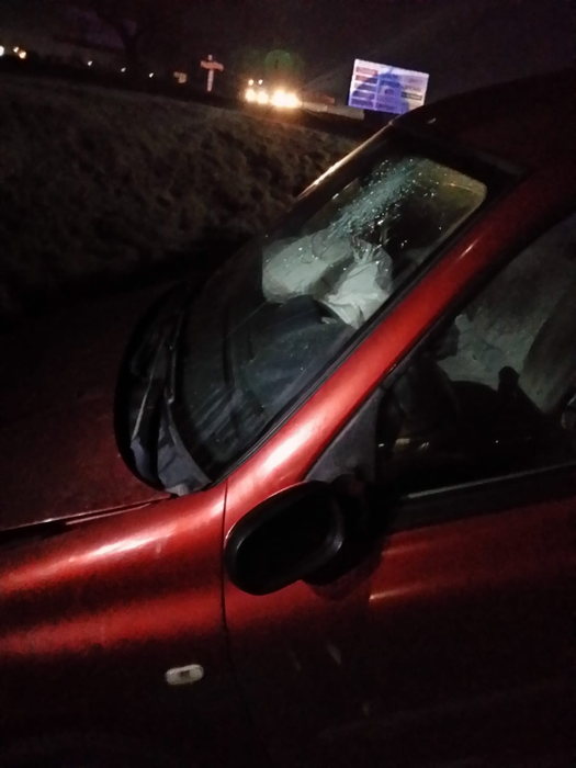 Un bărbat din Timiș, cascador fără voia sa! A călcat accelerația prea tare și a ajuns cu mașina într-un șanț