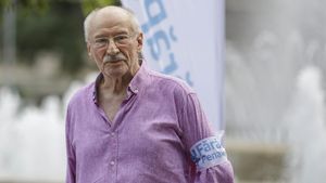 Victor Rebengiuc, diagnosticat cu COVID-19. Prima reacție a actorului: „Nu ştiu cum s-a putut întâmpla chestia asta”