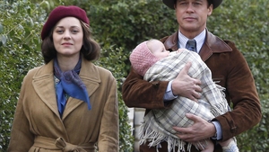 ANGELINA JOLIE s-a întâlnit cu presupusa amantă a lui BRAD PITT pe platoul de filmare, înainte de-a anunţa divorţul!