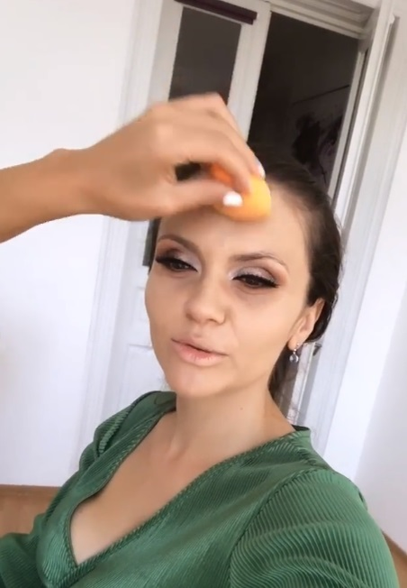 Primele imagini de la nunta Gabrielei Cristea! Cum s-a machiat nașa, Cristina Șișcanu