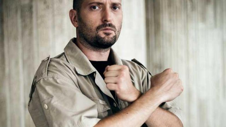 Marian Godină l-a luat la mișto pe Cheloo, pe scena de la iUmor: ”Niciunul dintre noi nu-i azi în uniforma pe care o merită”