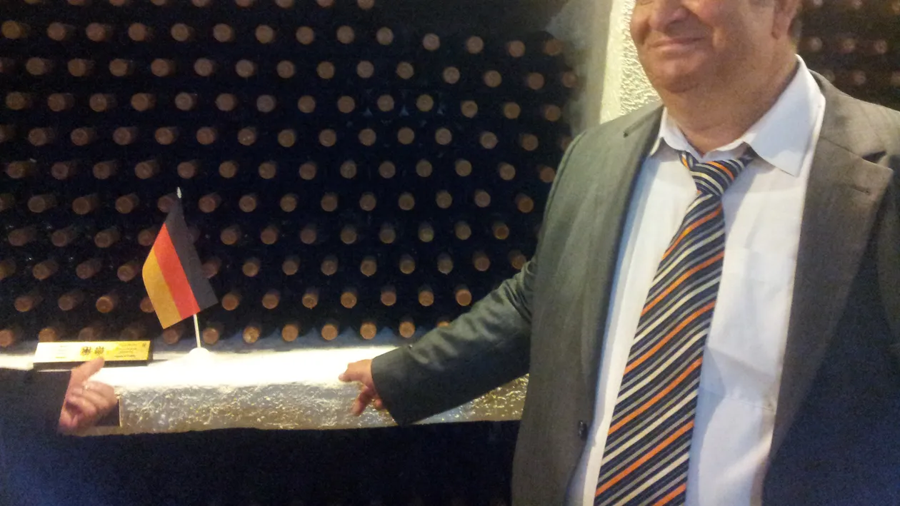 Regele Cioaba va avea un stand de vin in celebra galerie Cricova! Sticlele lui vor fi vecine cu ale Angelei Merkel si Putin!