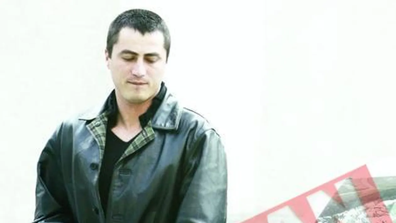 Elodia, coborata cu ajutorul cordelinei intr-o prapastie