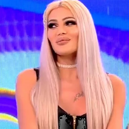 Loredana Lorens: "S-a luat doctorul de mine, s-a dat la mine, iar apoi m-a jignit"