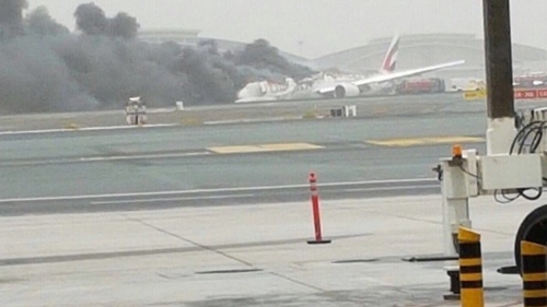 Accident aviatic! Un avion s-a prăbuşit pe aeroportul din Dubai