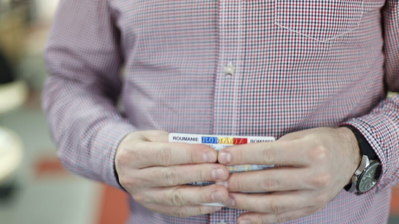Noi reguli pentru românii care vor să își facă buletinul. Care sunt schimbările privind adresa din actul de identitate