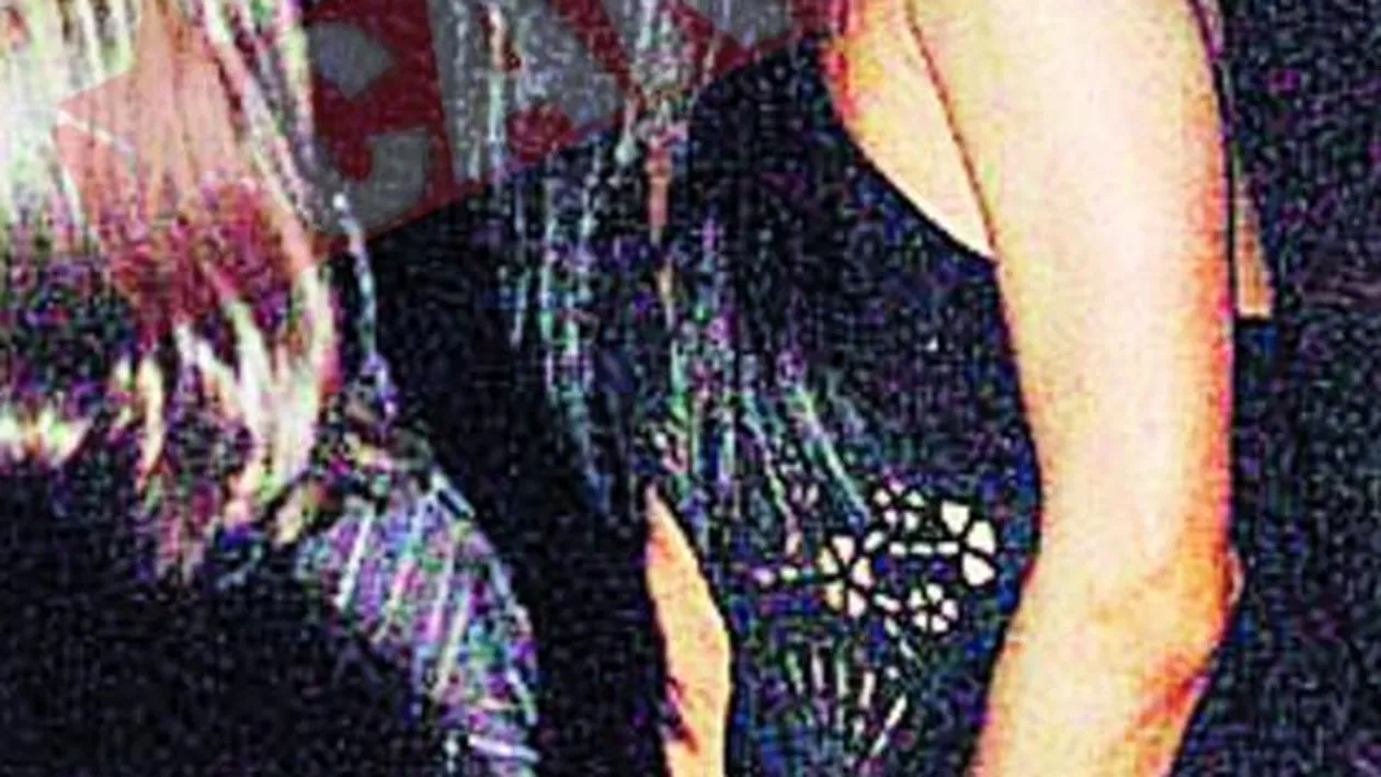 Paris merge camuflata la orgii