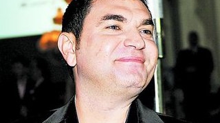 Sora Alinei Crisan si alesul ei au primit cadou de nunta o invitatie la Miami si promisiunea unei noi slujbe religioase. Cristi Borcea nu-si lasa finii la greu
