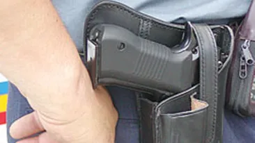 Şofer beat, împuşcat de poliţiştii din Craiova după un conflict în trafic