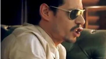 VIDEO Trist de ziua lui! Pe Marc Anthony l-a busit plansul pe scena!