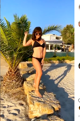 Cristina Șișcanu, criticată dur de fani după ce s-a afișat în costum de baie. Cum a reacționat vedeta