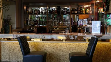 Au început sancțiunile. Un patron de bar a fost amendat cu 6.000 de lei de Poliție. Ce restricții a încălcat